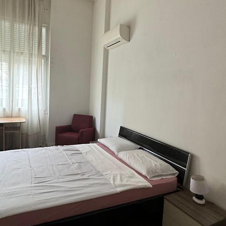 Ambassador Tirana Apartment Exteriör bild