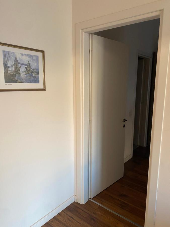 Ambassador Tirana Apartment Exteriör bild